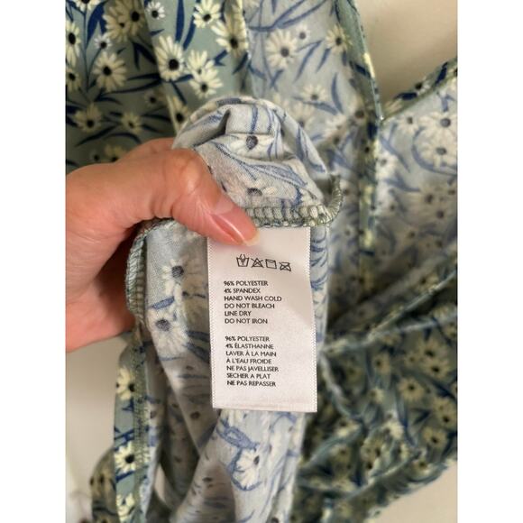 Urban Outfitters Romper Women's Small Plunging Wrap Green Floral Short Sleeve - Picture 7 of 7